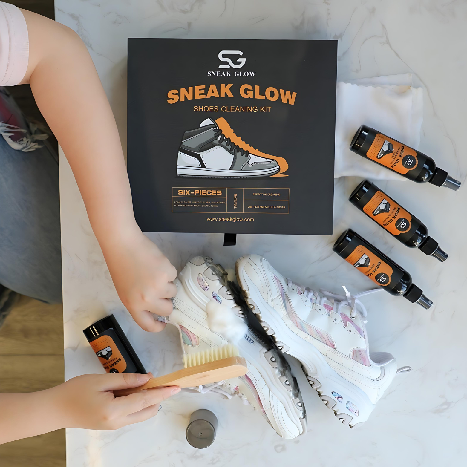 Sneak Glow Applying Brush To shoe